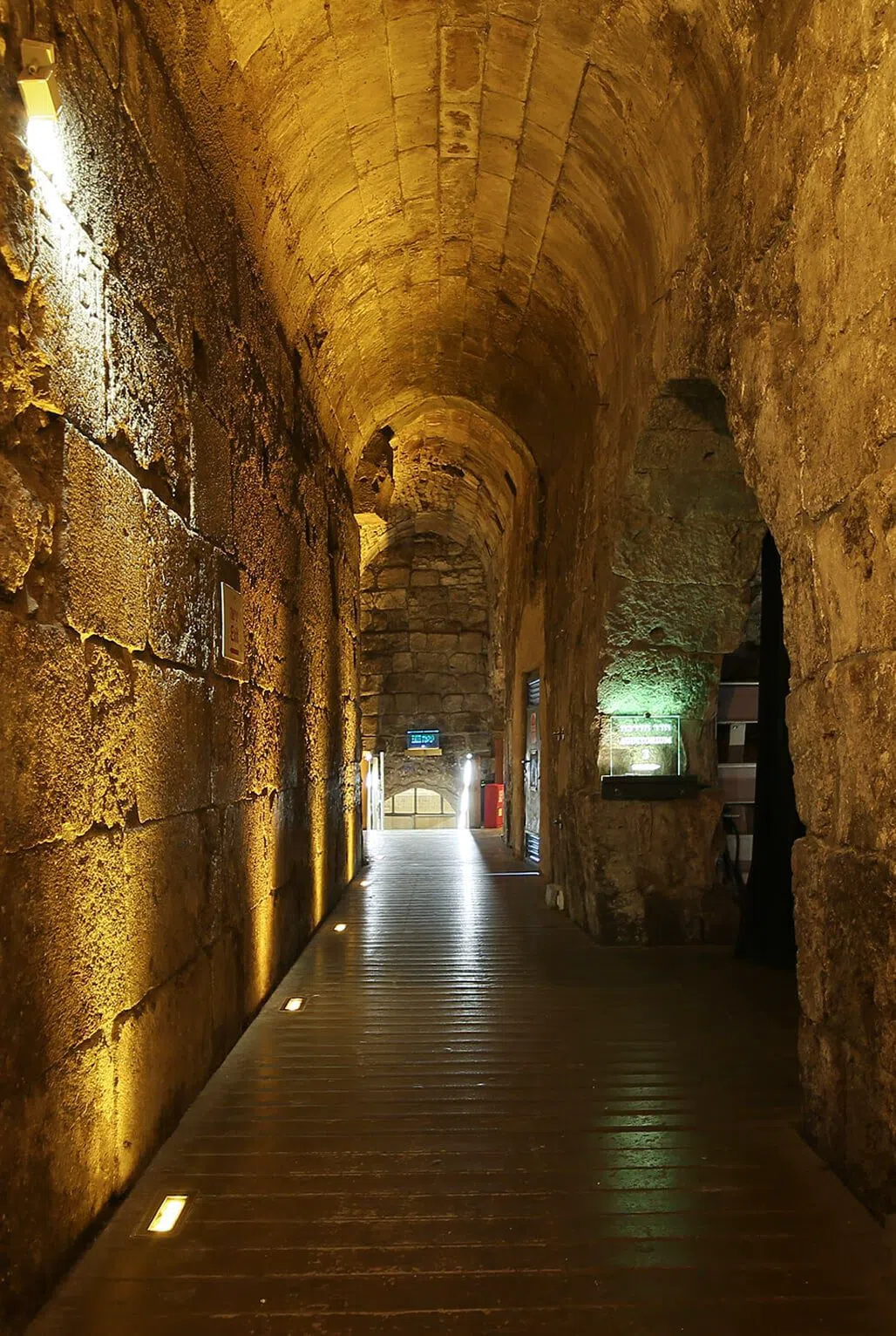 Tunnel du Mur occidental (Fondation du patrimoine du Mur occidental), Jérusalem