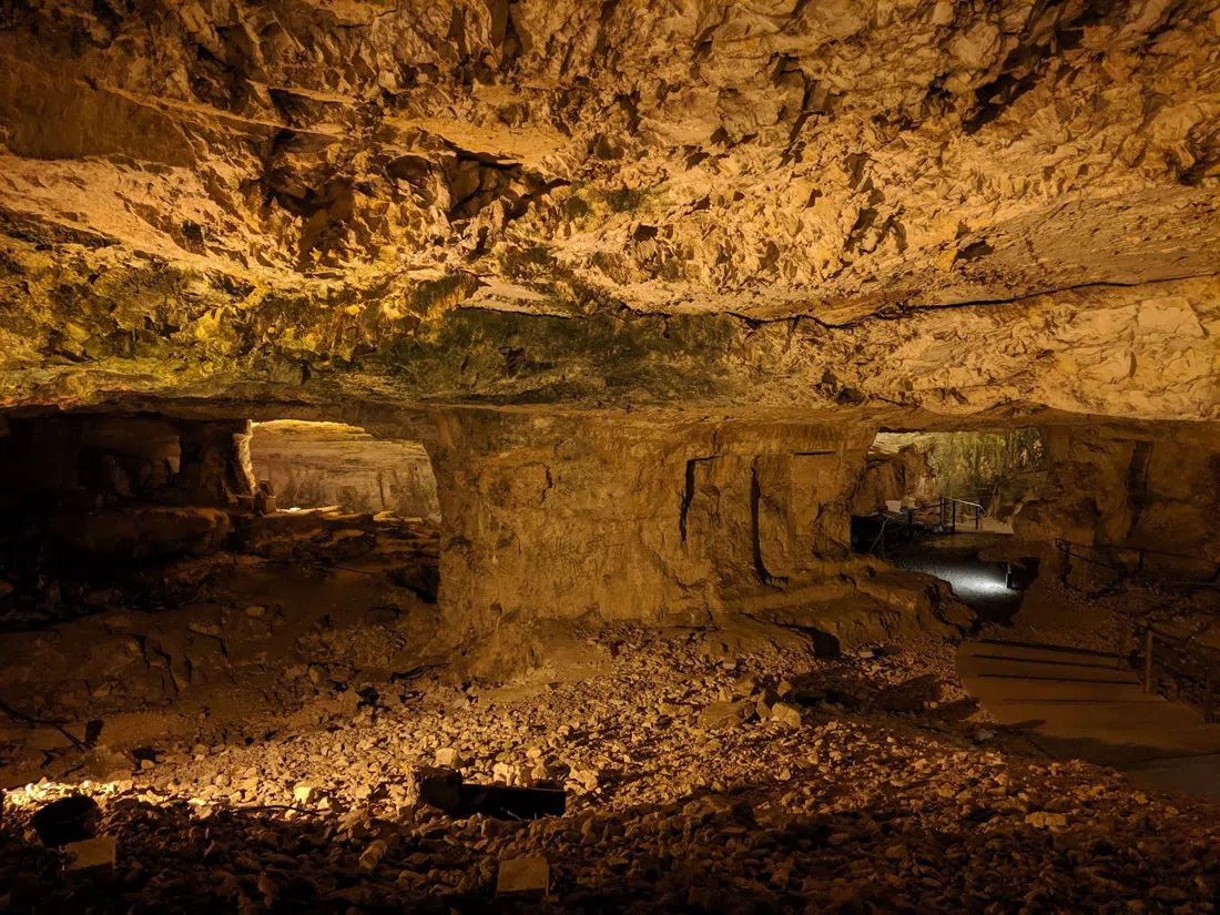 Zedekiah's Cave (King Solomon's Quarries), Jerusalem